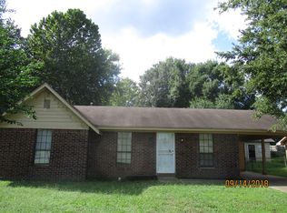 6095 Somerset Dr, Horn Lake, MS 38637