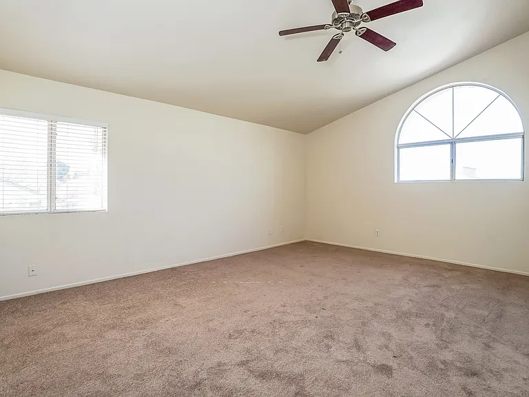 5316 Gardendale Ln — Photo 9