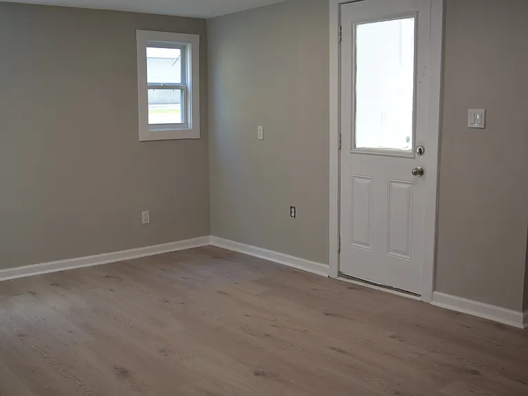 Ohio City Down Unit #2 - 1 bedroom — Photo 9