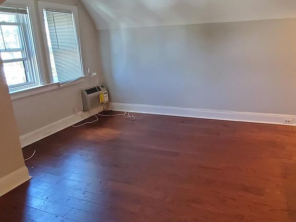 2nd image of 439 S Aiken Ave APT 9