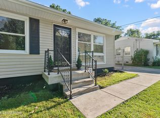5109 Red Oak Ln, Louisville, KY 40218
