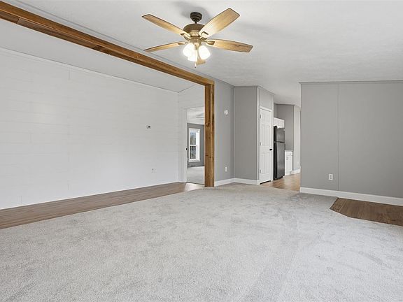 5th image of 401 Miller St