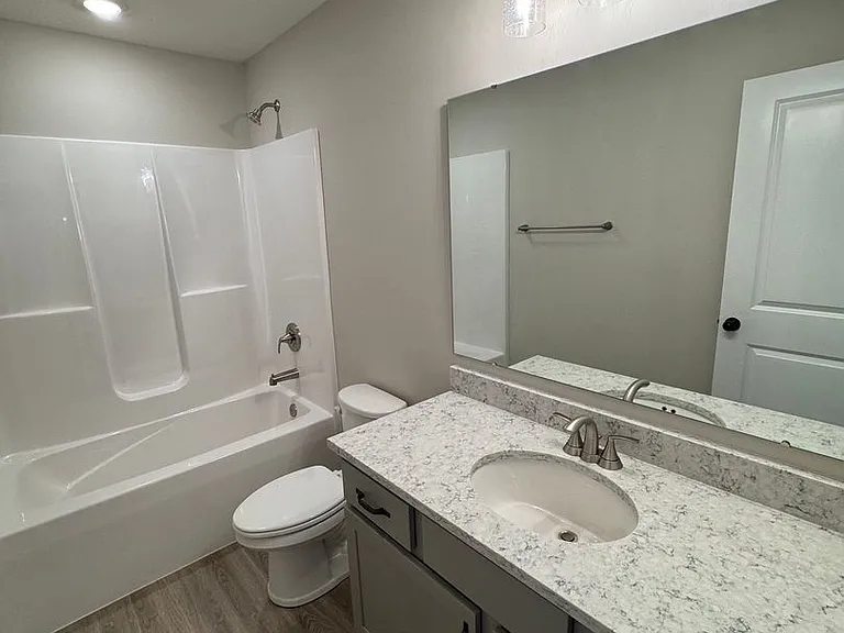 4153 Centerstone Pkwy — Photo 8