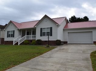 470 Colleen Dr, Thomasville, NC 27360