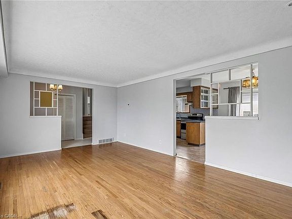 4th image of 29 Heather Ct