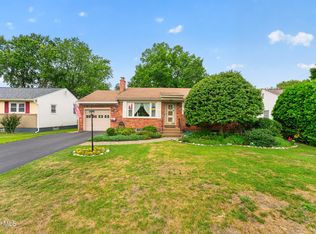 1527 Ardsley Pl, Schenectady, NY 12308