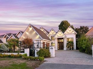 6680 Maple Rd, Richmond, BC V7E 1G5