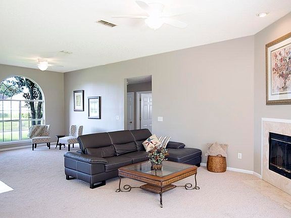 4th image of 12883 Winged Elm Dr N