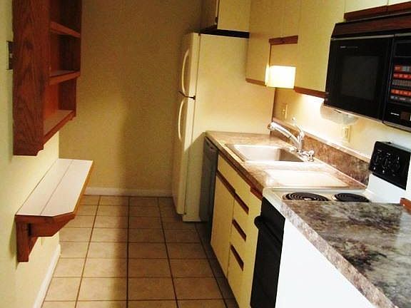 5th image of 2443 Whispering Woods Blvd APT 2