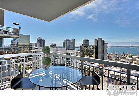 1st image of 300 W Beech St Unit 1903