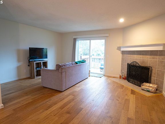 3rd image of 10900 SW 76th Pl APT 54