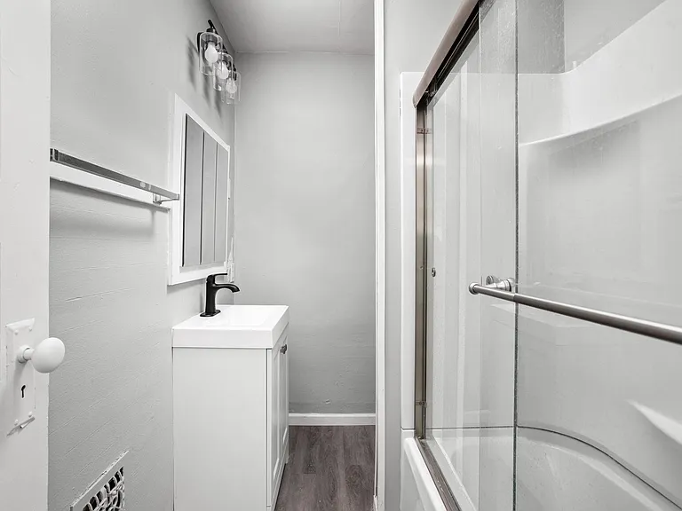 3247 N Park Ave — Photo 17