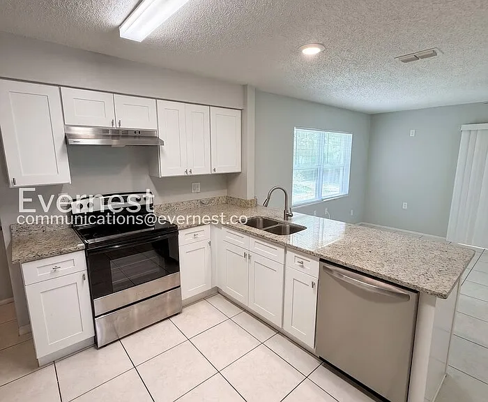 10485 Lightwood St — Photo 4