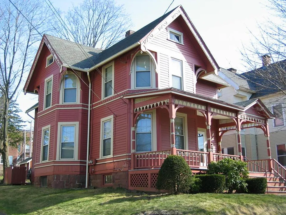 33 N Whittlesey Ave