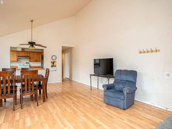 4th image of 8448 SE 89th Ave