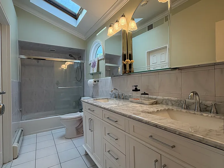 24 Arlington Ave — Photo 15