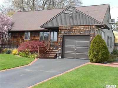 133 Veronica Lane, North Babylon, NY, 11703
