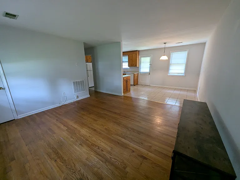 1527 Brookbank Ave #A — Photo 13