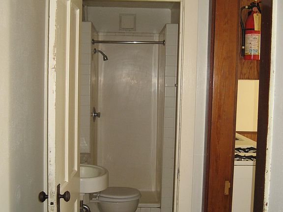 3rd image of 830 Water St