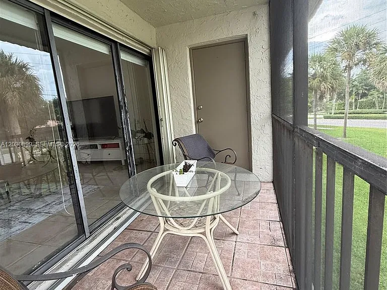 16184 Laurel Dr #204 — Photo 24