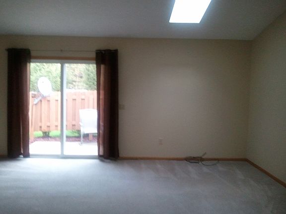 5th image of 651 Sturbridge Dr Unit 3