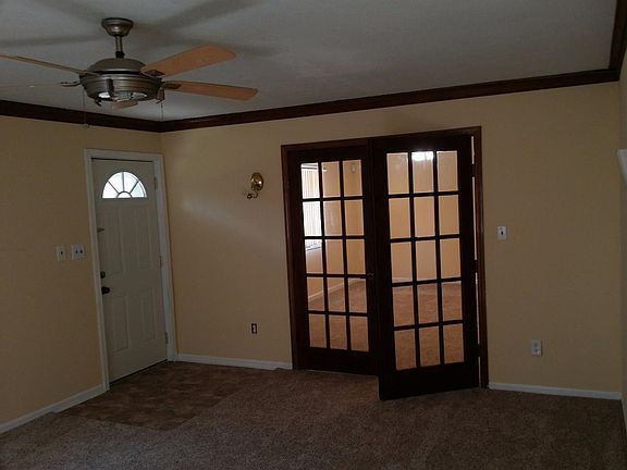 3rd image of 282 Taft St