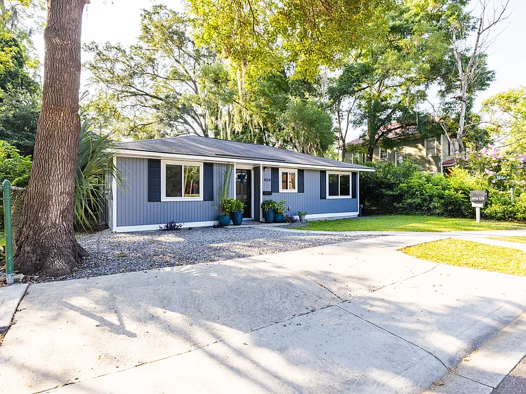 404 Goebel Ave — Photo 17