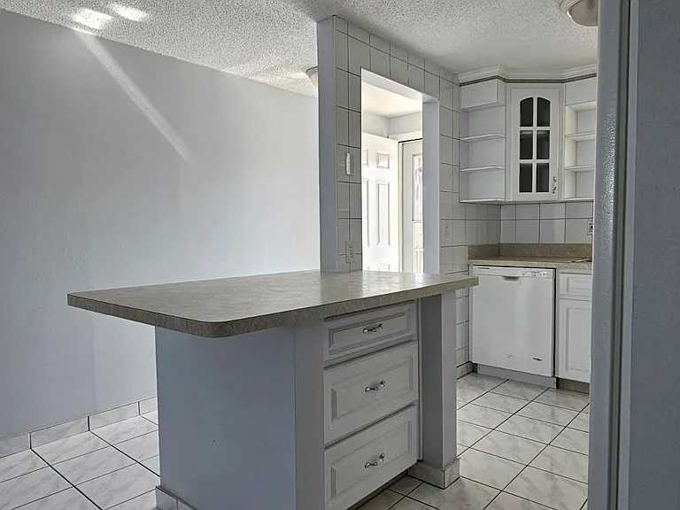 6340 Providence Cir #205 — Photo 11