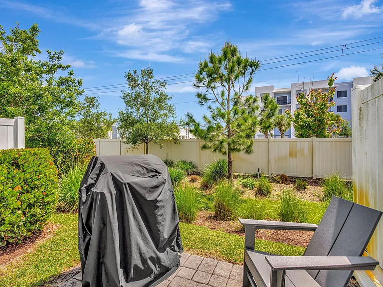 345 SE Angler Dr — Photo 38