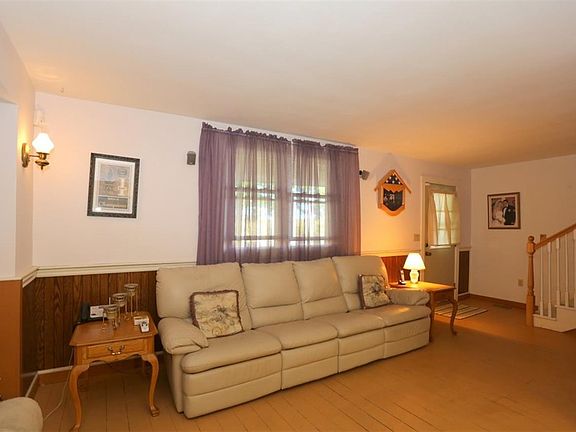 3rd image of 5440 Town Hall Dr