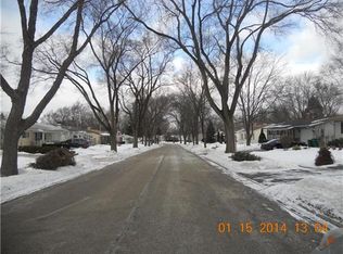 345 Rosewood Ave, Buffalo Grove, IL 60089
