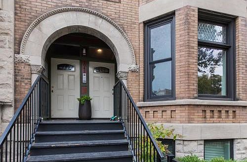 1st image of 1041 N Damen Ave APT 1F