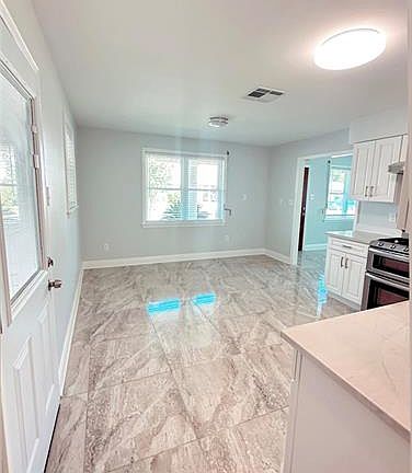 5th image of 809 Nursery Ave
