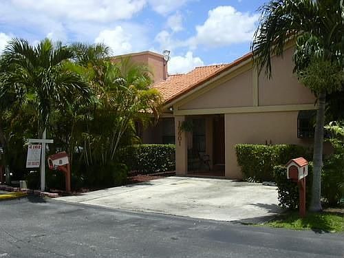 1st image of 19601 Cypress Ct E