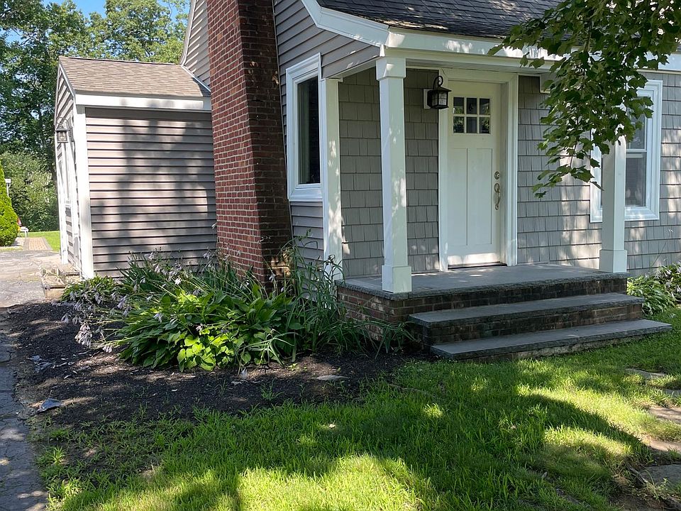 2nd image of 149 Main St