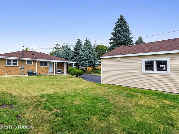 3rd image of 10907 Windsor Dr