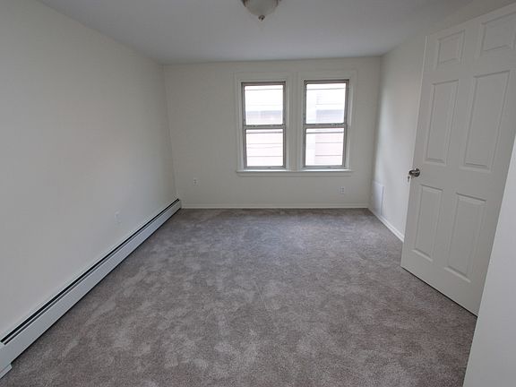 4th image of 5 Lawrence St #5D
