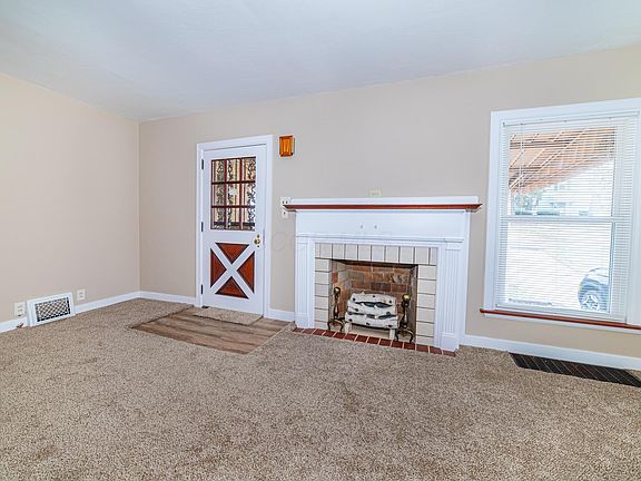 2nd image of 593 Clifton Blvd