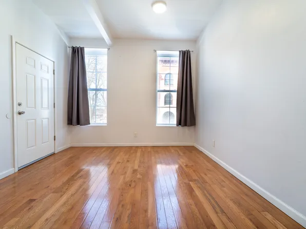 162 9th St Floor 1, Troy, NY 12180