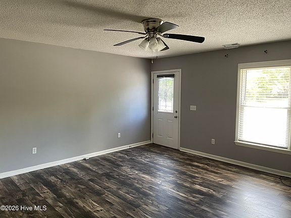 5th image of 1136 Long Leaf Rd