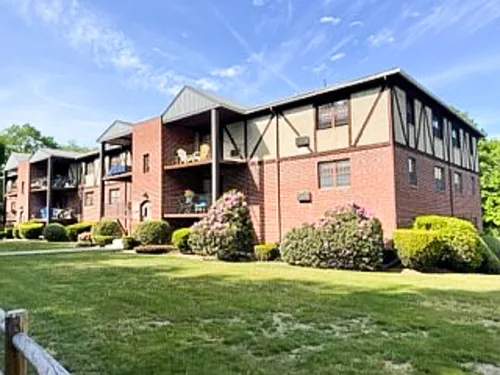 65 Elmwood Park Photo 1