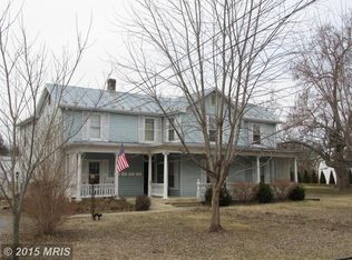 125 N Hawksbill St, Luray, VA
