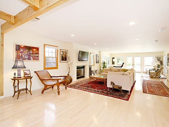4th image of 4318 Bel Aire Dr
