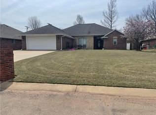 907 Tilghman Dr, Chandler, OK 74834