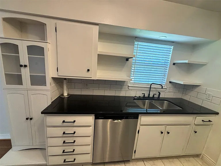 10510 Sierra Dr — Photo 7