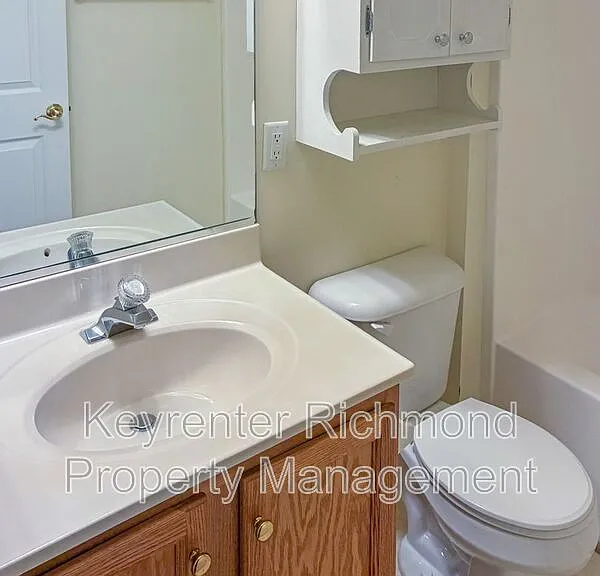 5904 Chapel Lawn Ter — Photo 16