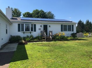 33 Russell Cir, Milton, VT 05468