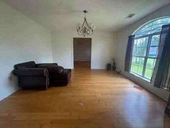 Additional Living Room