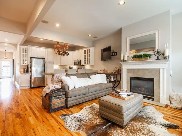 1675 North Franklin PLACE #1677, Milwaukee, WI 53202