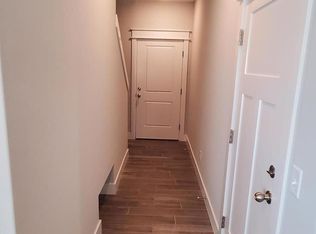 461 Red Robin St APT D, Centerton, AR 72719